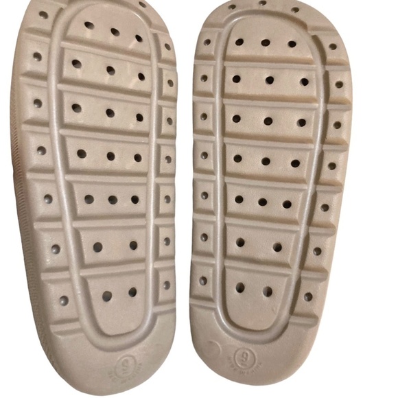 OLD NAVY Single Strap Platform Slide Sandals in Tan NEW! - Picture 7 of 8